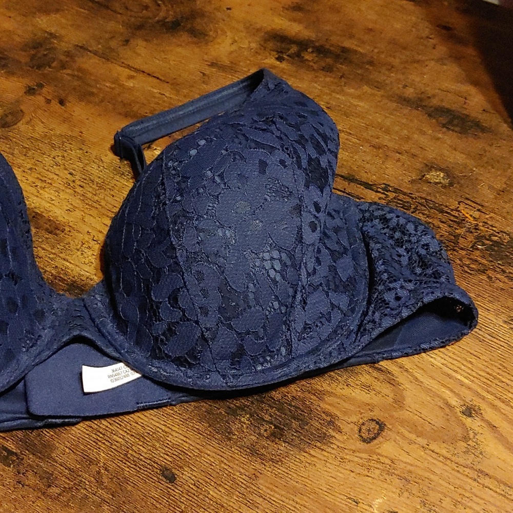 NWOT Victoria's Secret 40C navy Blue Sexy Lace Padded Underwire Bra - Picture 3 of 9